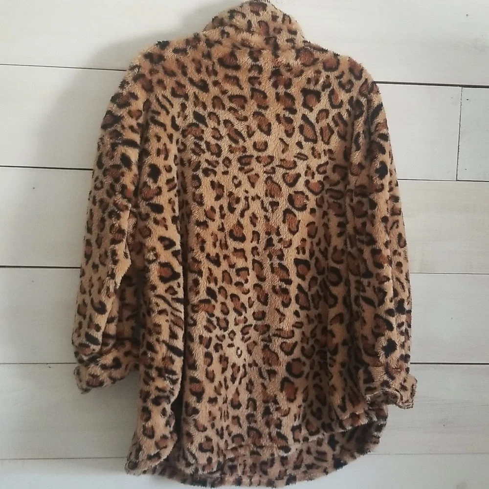 Leopard Print Faux Fur Jacket - Picture 6 of 6
